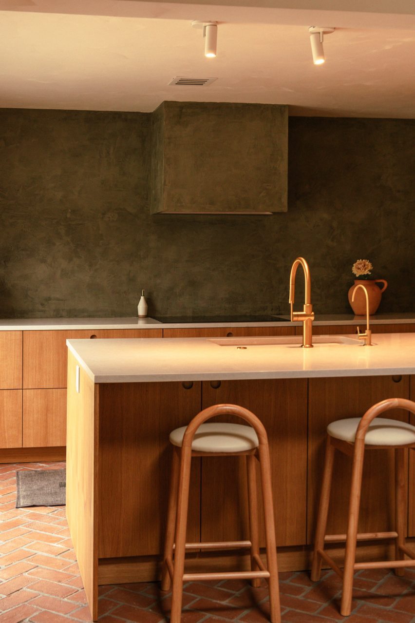 Hacienda Granada by Working Holiday Studio