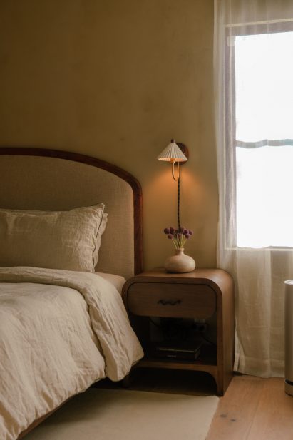 Bedroom decorated with natural materials in neutral tones