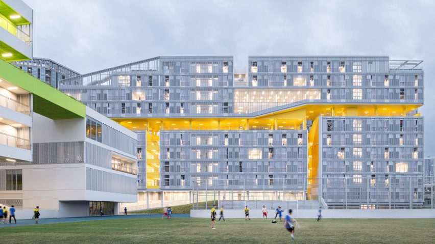 Futian High School Campus by Remix Studio