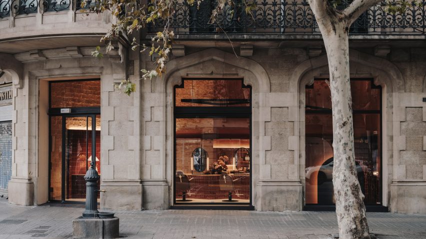 Exterior view of Curly Lab by Miriam Barrio Studio