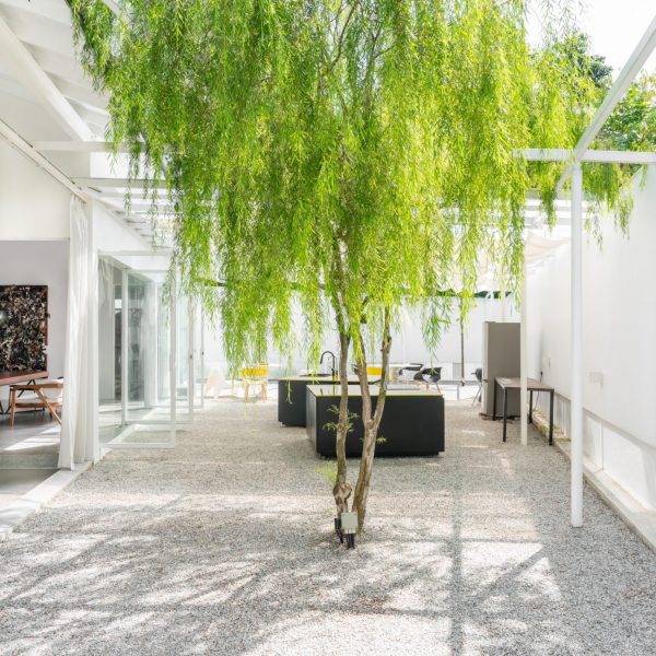 Core Design Workshop's remodelled a home outside Kuala Lumpur. Photo by Ceavs Chua / Bricksbegin