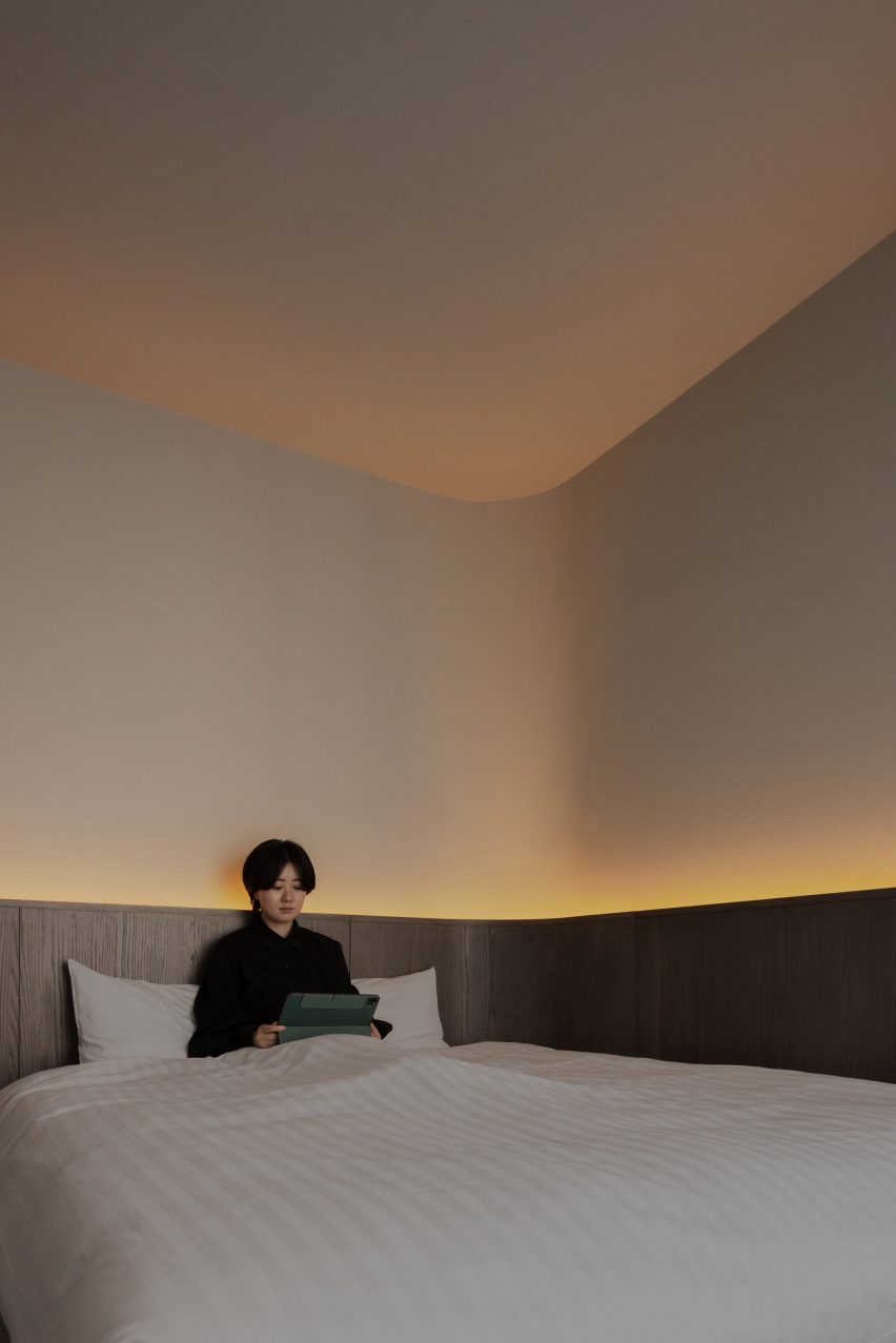 Hotel Rakuragu by Kooo Architects