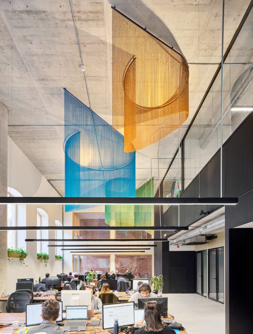 Kriskadecor ceiling installations by Kriskadecor