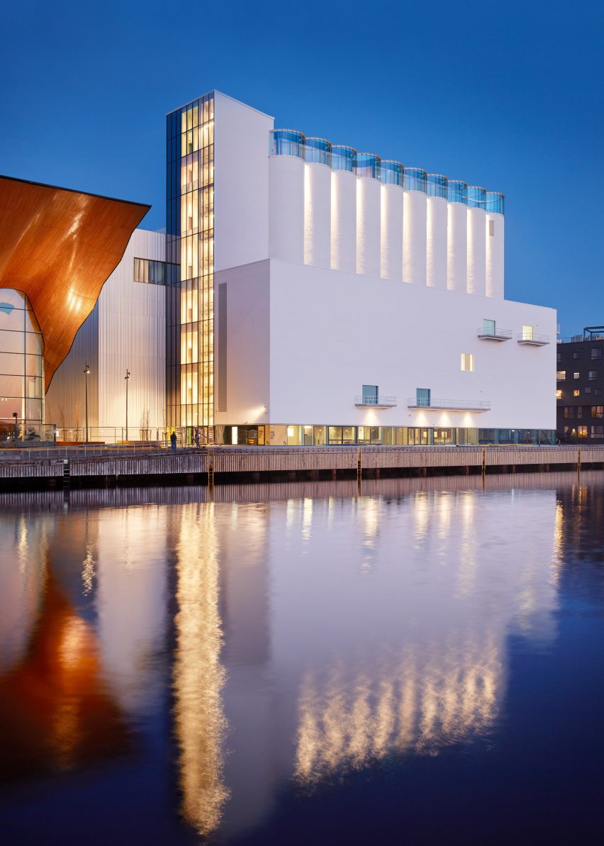 Kunstsilo in Norway by Mestres Wåge Arquitectes, BAX and Mendoza Partida