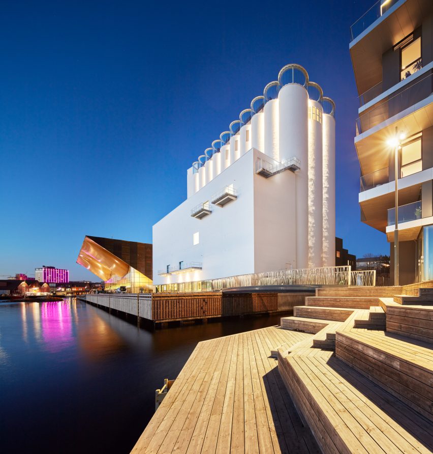 Kunstsilo in Norway by Mestres Wåge Arquitectes, BAX and Mendoza Partida