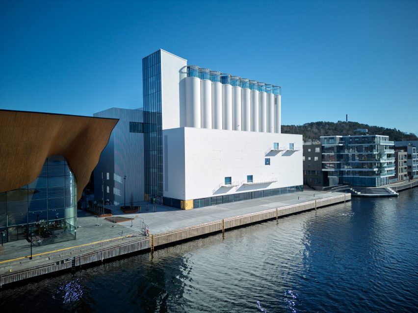 Kunstsilo in Norway by Mestres Wåge Arquitectes, BAX and Mendoza Partida