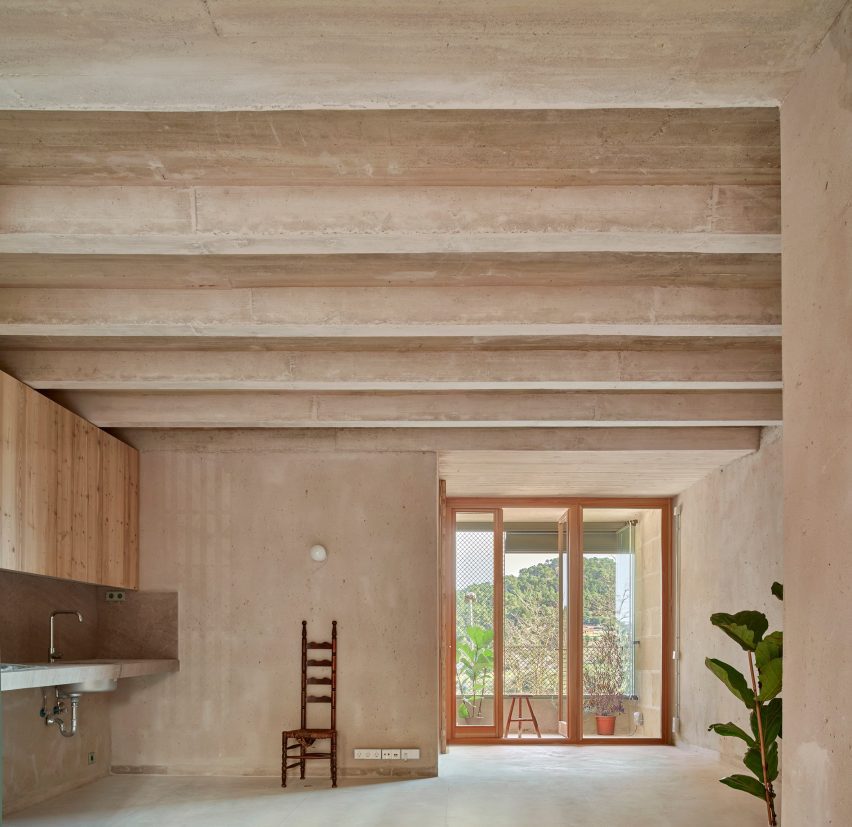 Living in Lime by Peris+Toral Arquitectes
