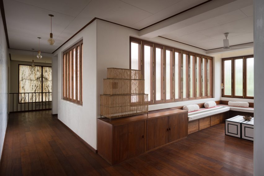 Mayalogili house by Nowhere in Hyderabad