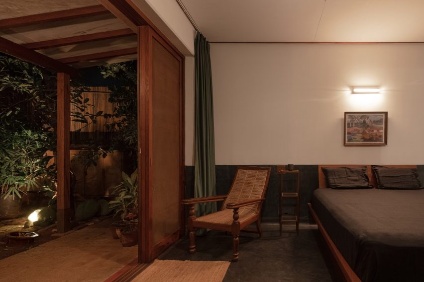 Mayalogili house by Nowhere in Hyderabad