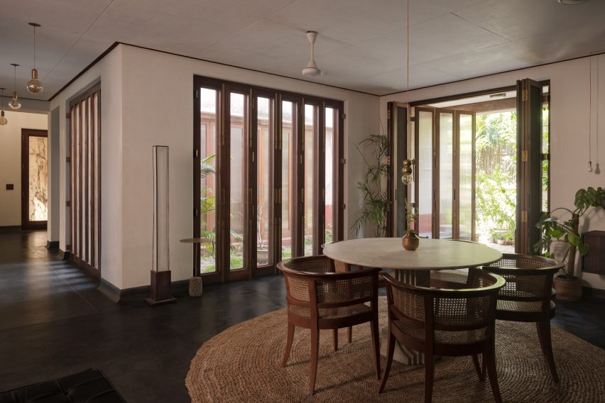 Mayalogili house by Nowhere in Hyderabad