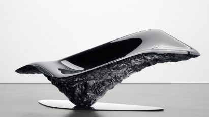 Sports-car-like chair by Pininfarina