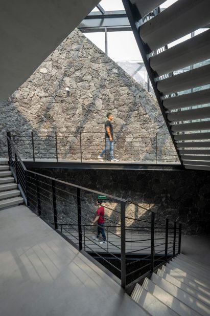 Triangular staircase