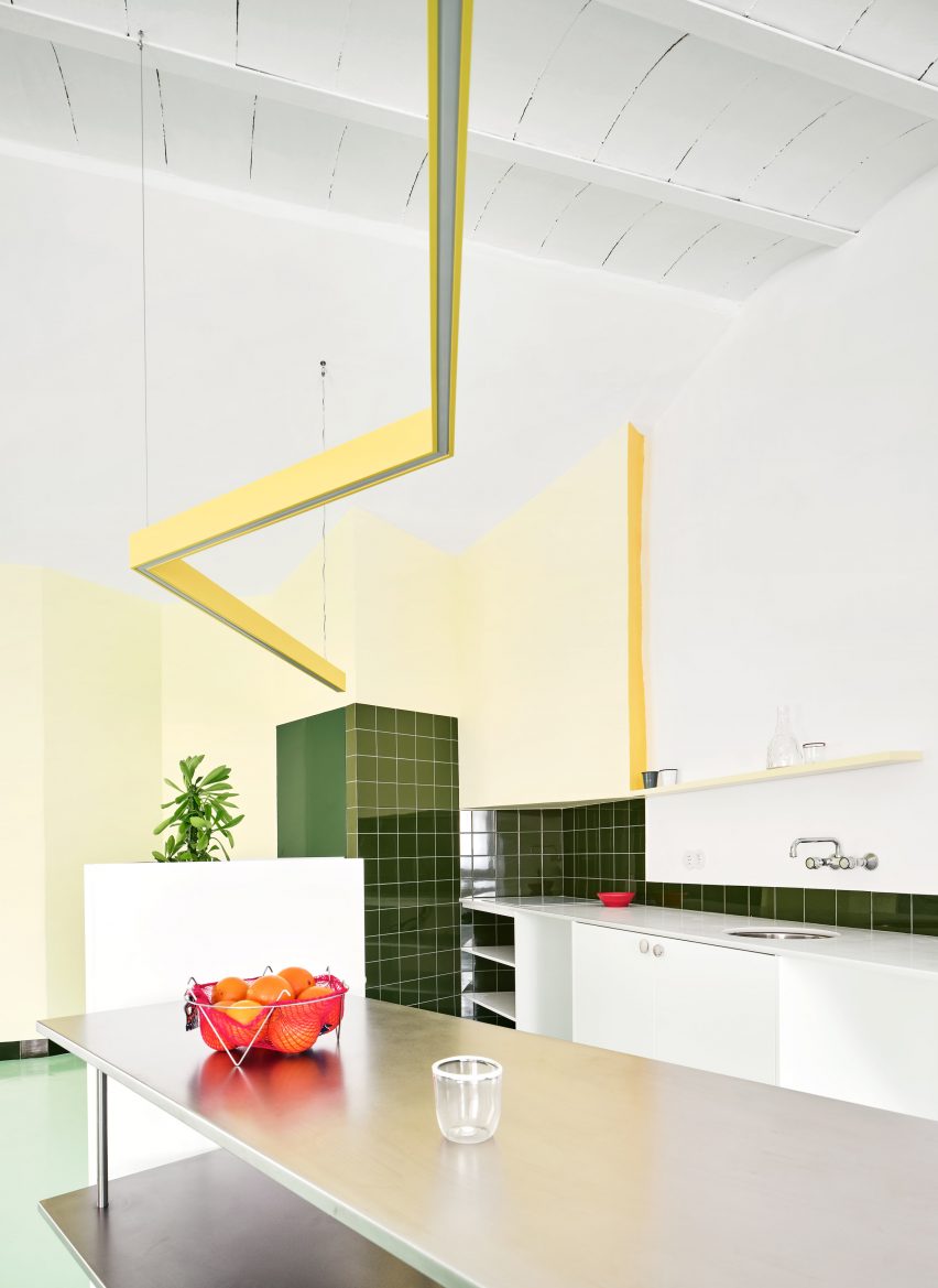 Relampago House by H3O