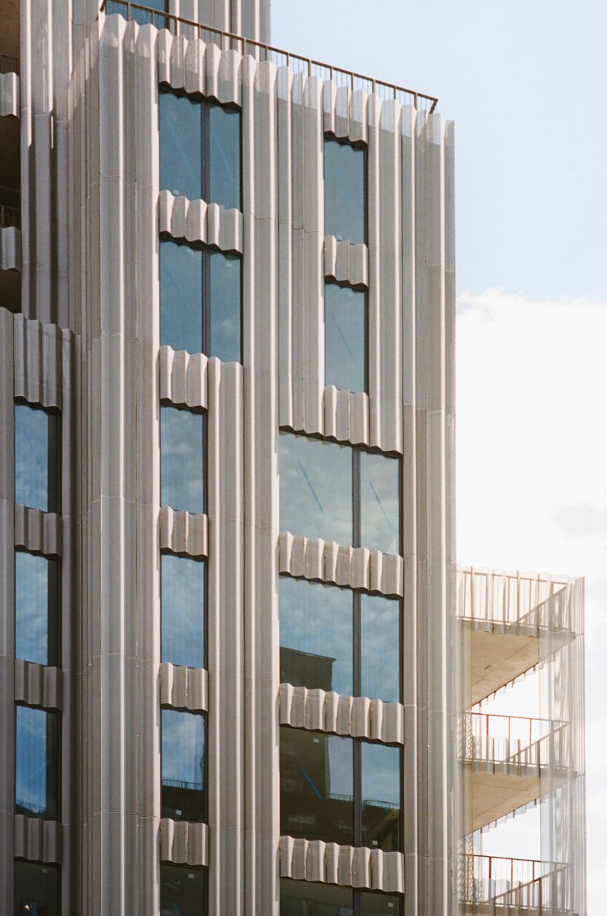 Wavy metal facade in brooklyn