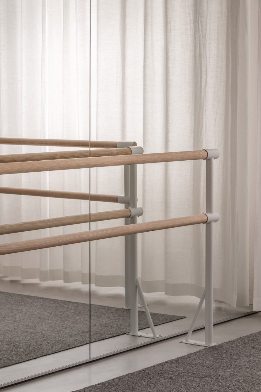 Ballet barre