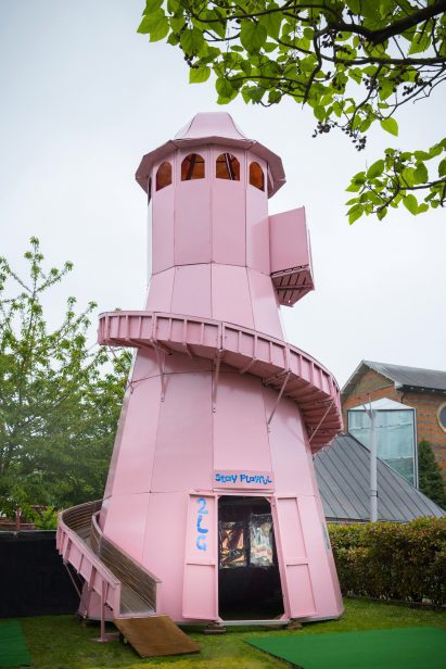 2LG helter skelter