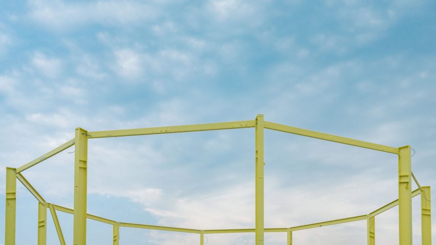 yellow steel ring stage at Horst festival