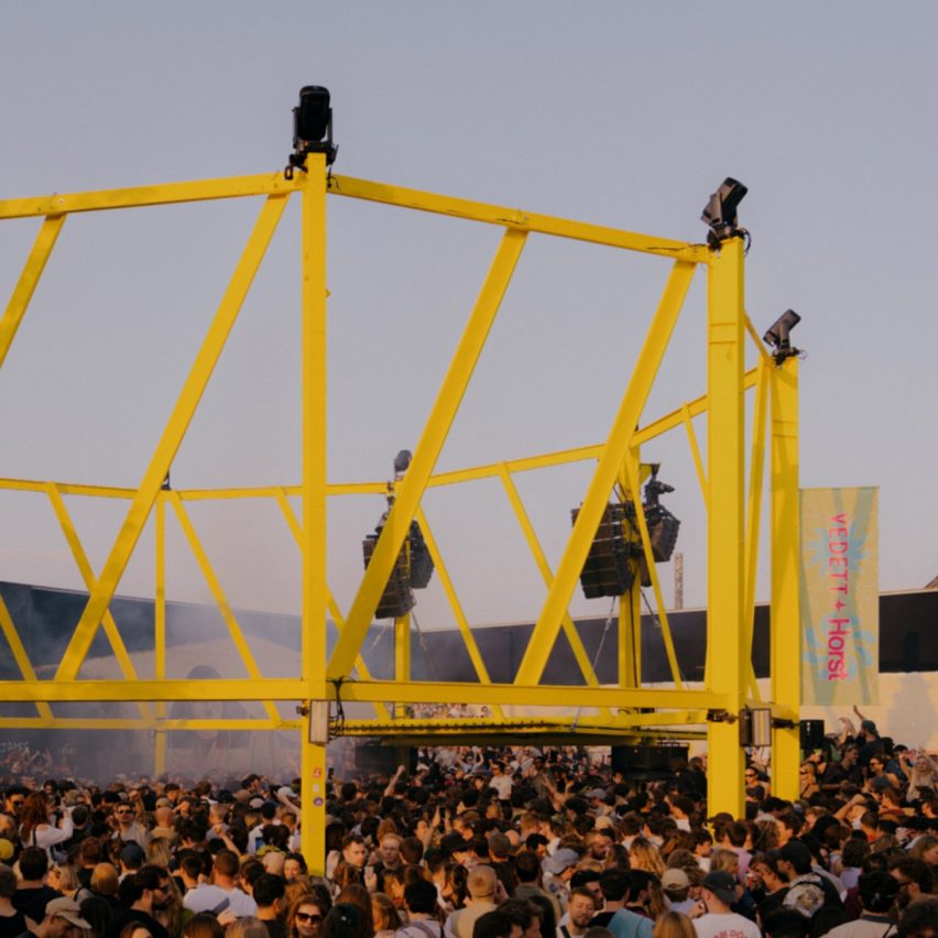 Steel stage by Piovenefabi for Horst festival