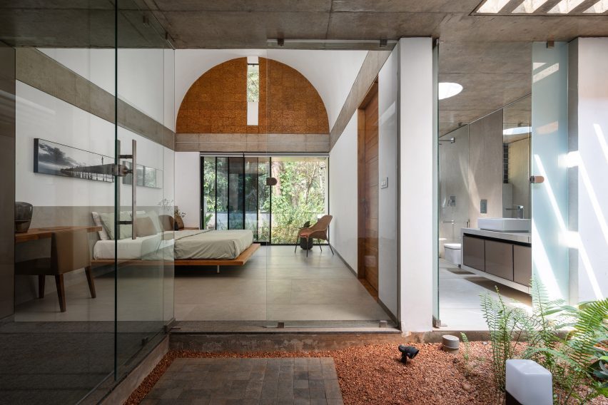 The Stoic Wall Residence by Lijo Reny Architects