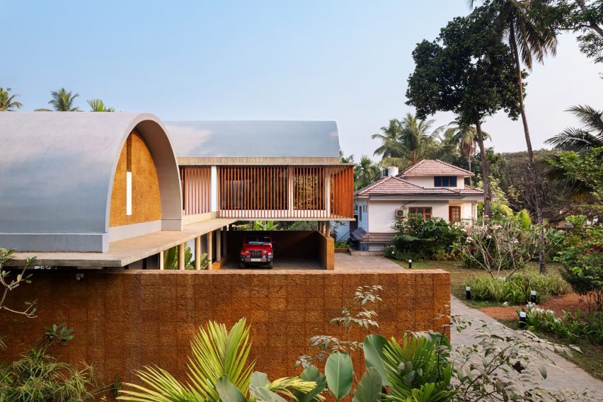 The Stoic Wall Residence by Lijo Reny Architects