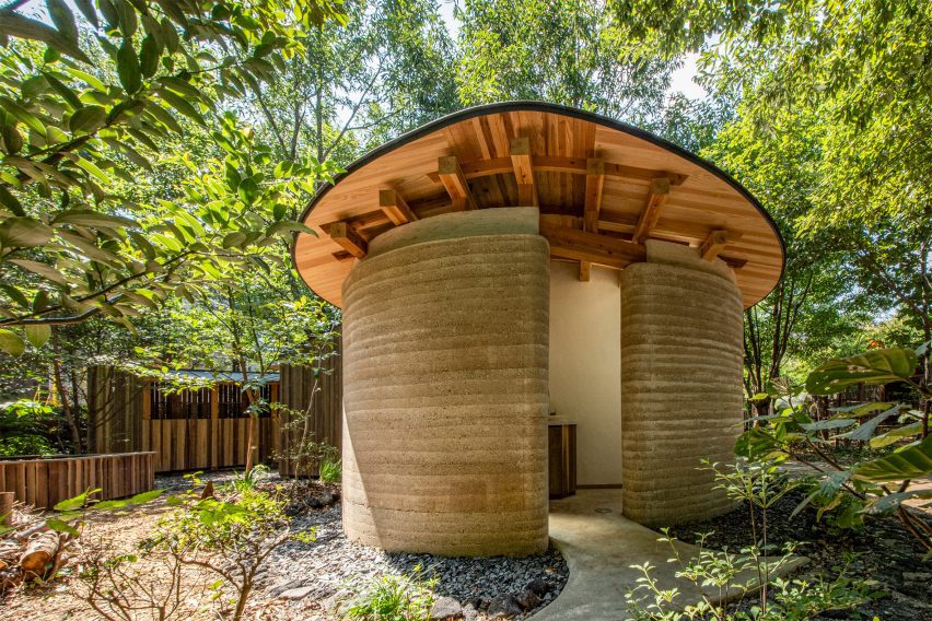 Toilet in Japan with rammed earth walls