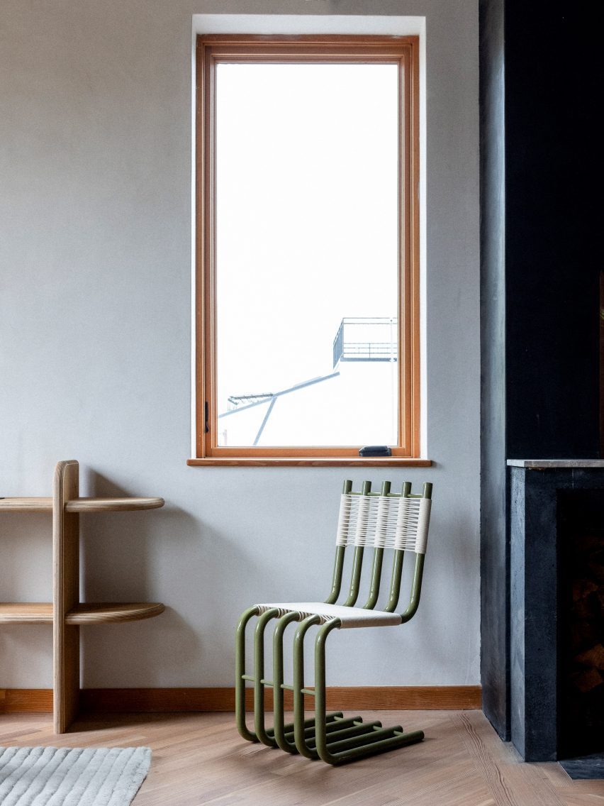 A bendy chair