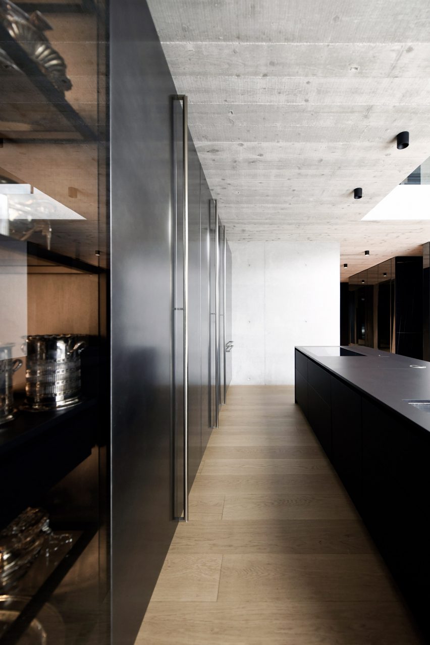 Villa Eternal Way by OFIS Architekti