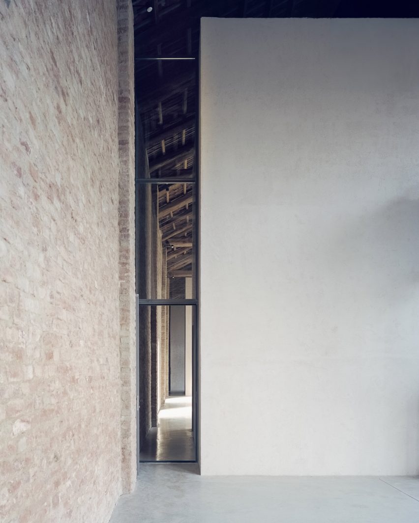 We Rural guesthouse by Archisbang