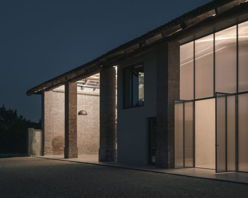 We Rural guesthouse by Archisbang