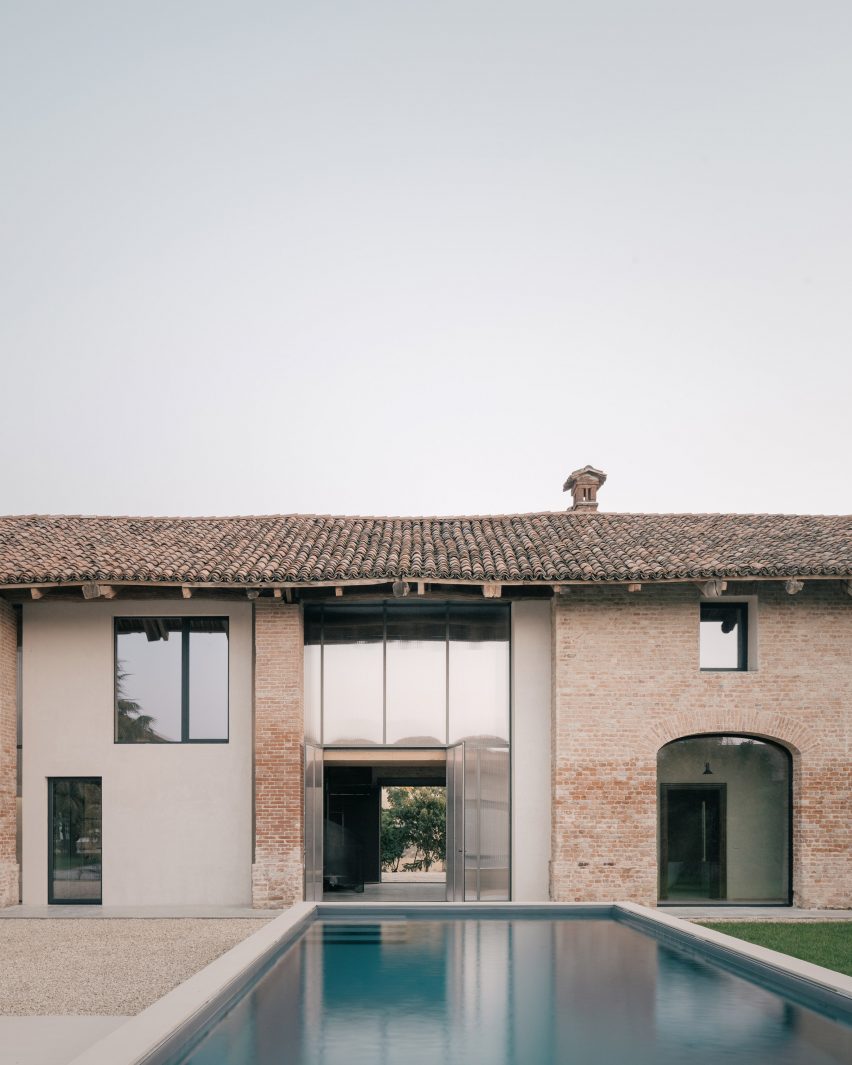 We Rural guesthouse by Archisbang