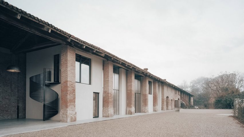 We Rural guesthouse by Archisbang
