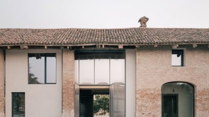 We Rural guesthouse by Archisbang