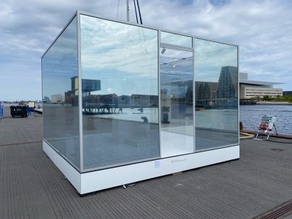 Glass cube
