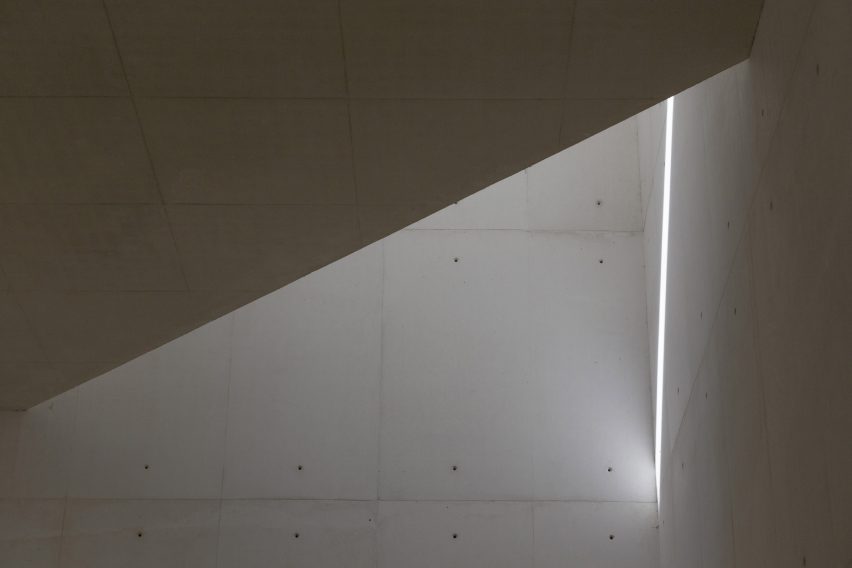 Monastery of Leça de Balio extension by Álvaro Siza