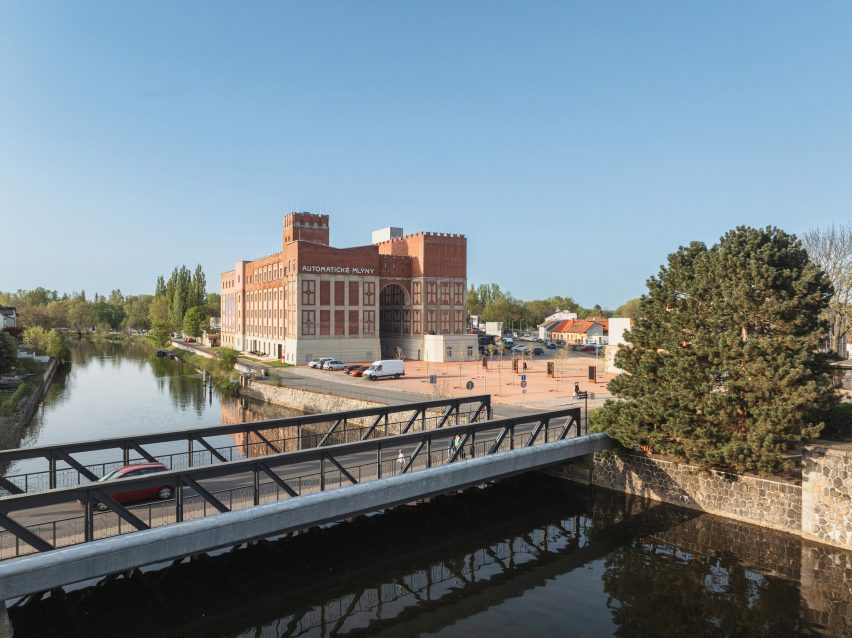 Automatic Mills by Prokš Přikryl Architekti