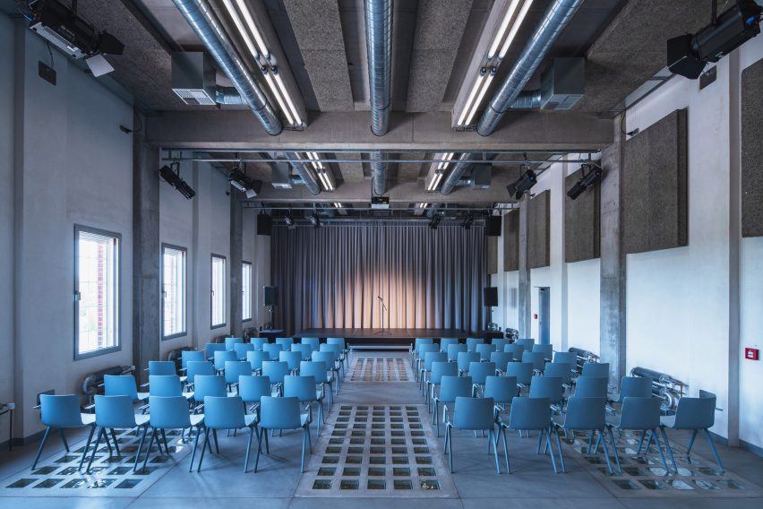 Automatic Mills by Prokš Přikryl Architekti
