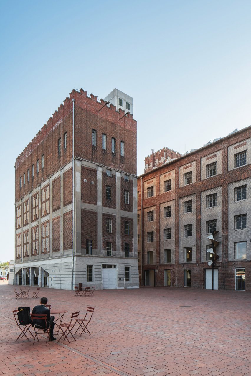 Automatic Mills by Prokš Přikryl Architekti