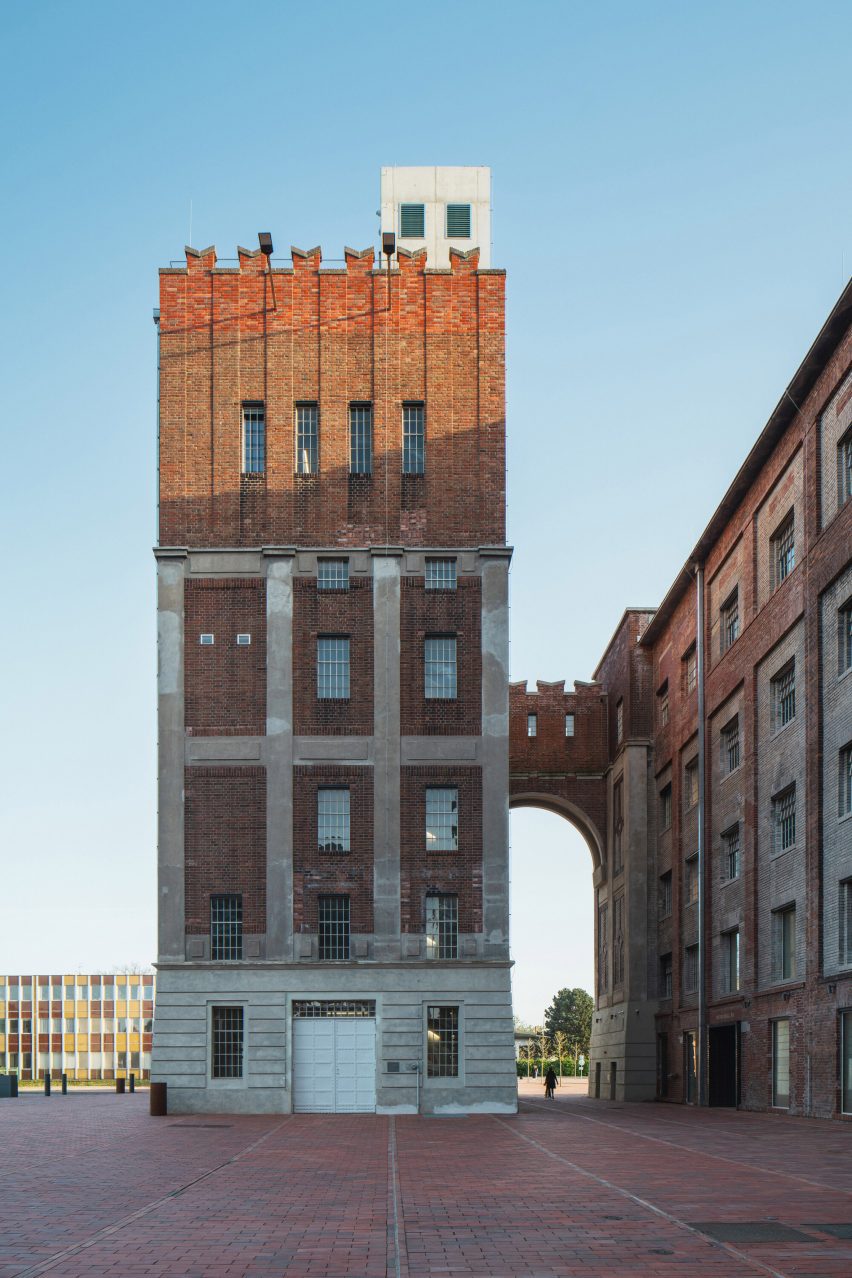 Automatic Mills by Prokš Přikryl Architekti