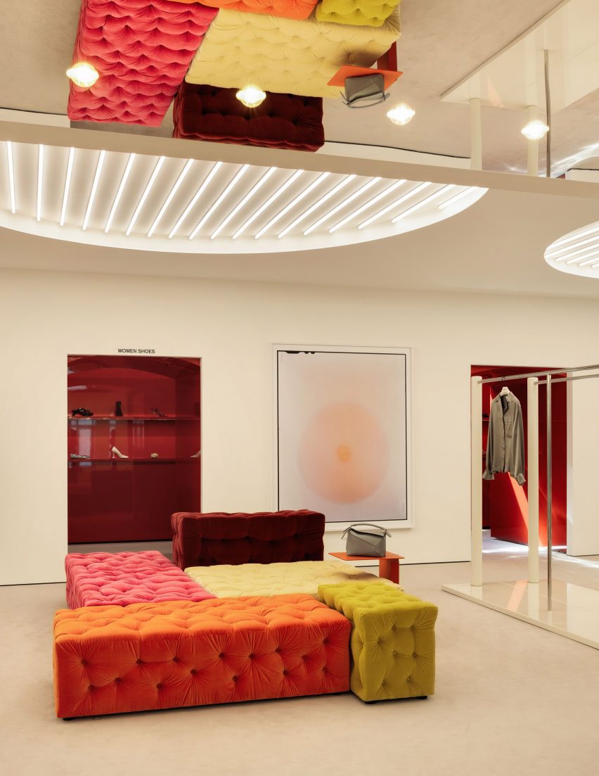 Monochrome modular sofa elements designed by Gaetano Pesce