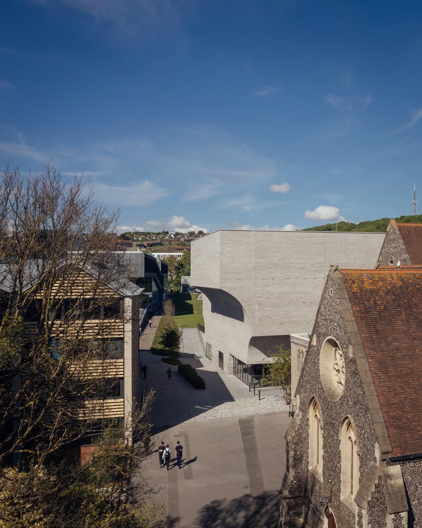 Brighton College performing arts centre by Krft