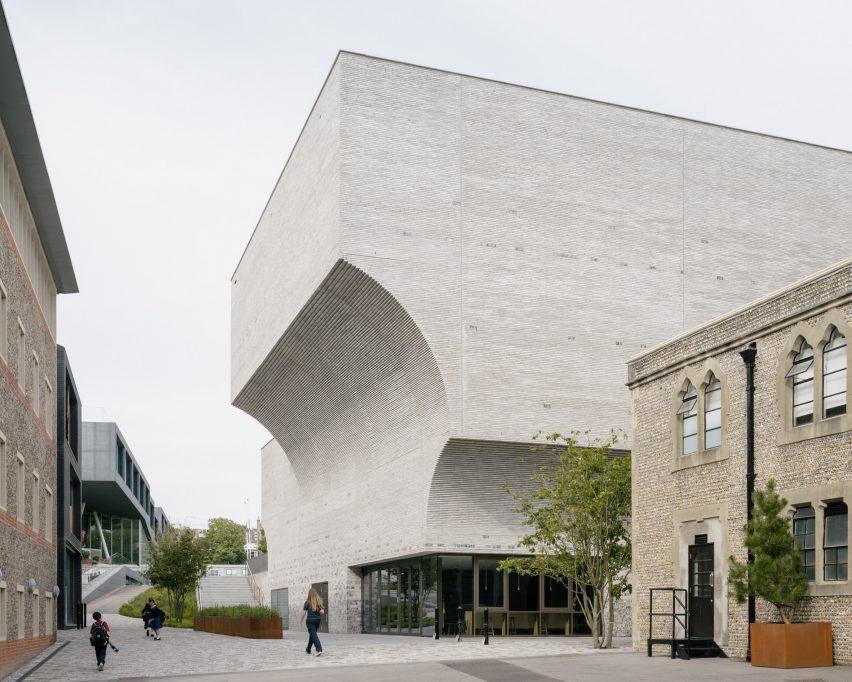 Brighton College performing arts centre by Krft