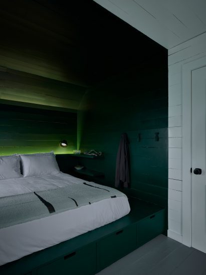 Dunn House green bedroom, Burdens Point Residence by Reflect Architecture