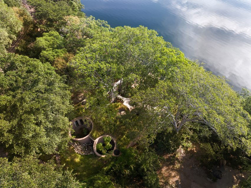 Casa Santa Maria del Oro by MCxA