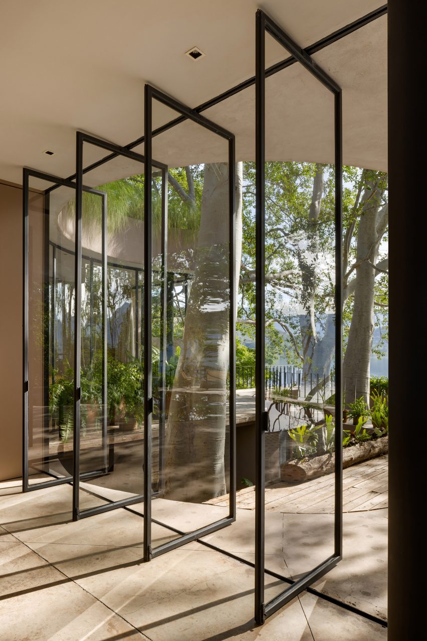 Casa Santa Maria del Oro by MCxA