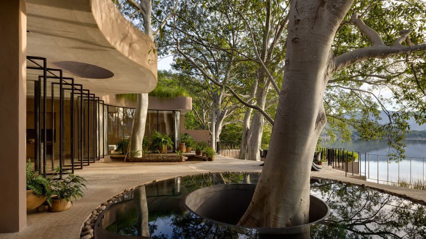 Casa Santa Maria del Oro by MCxA