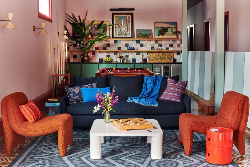 Chartres at Desire home by Office La