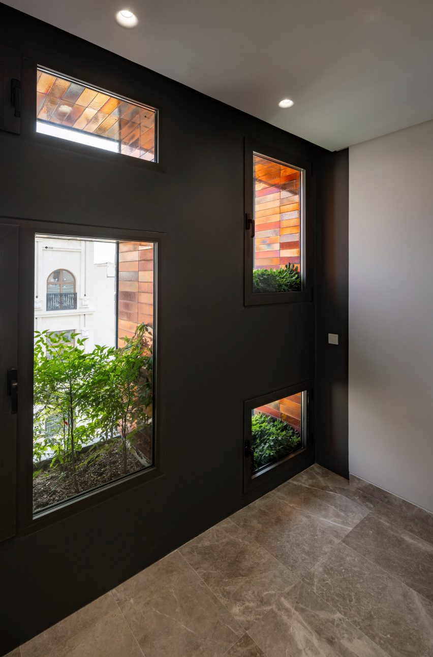 Darya Residential Apartment by Hooba Design