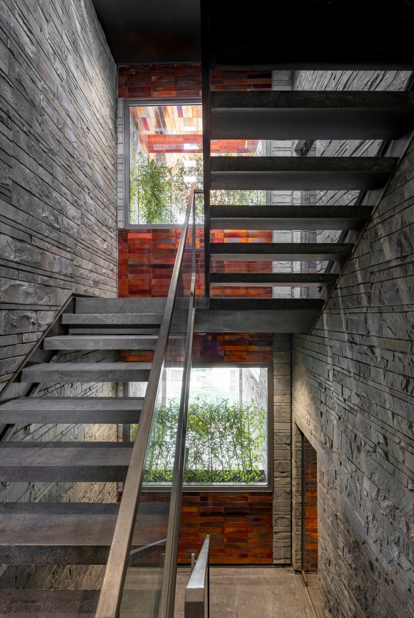 Darya Residential Apartment by Hooba Design