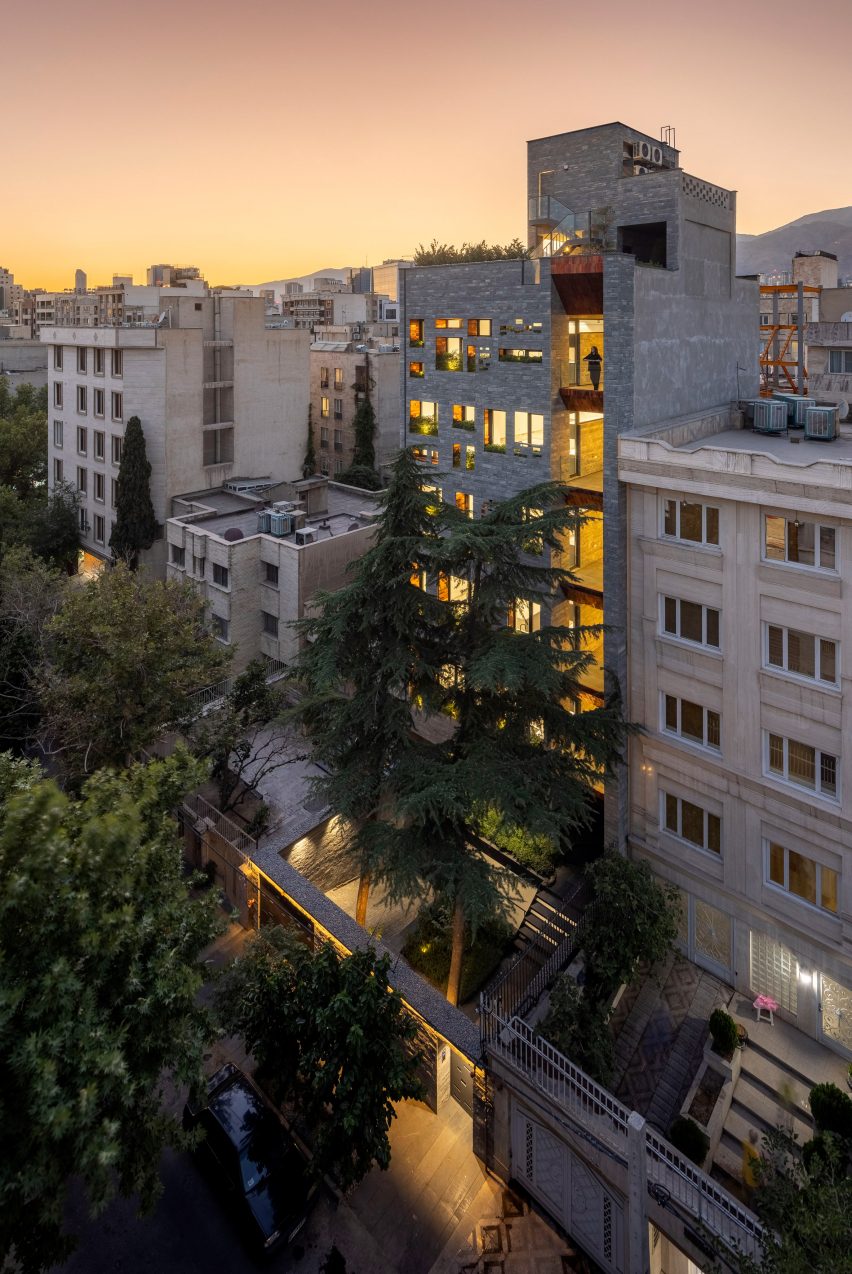 Darya Residential Apartment by Hooba Design