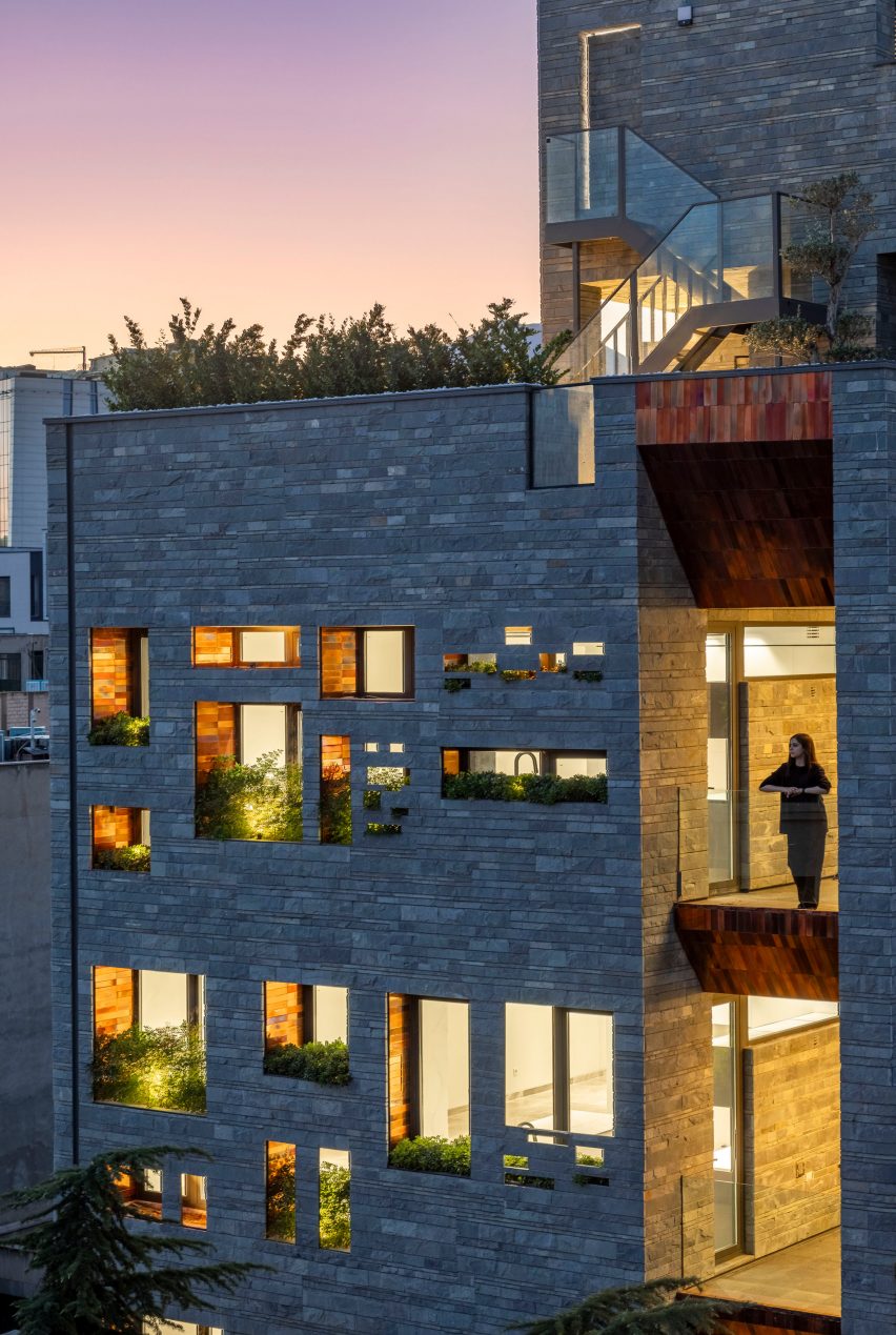Darya Residential Apartment by Hooba Design